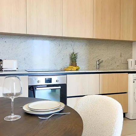 Idéal Sur Le Port - Vip