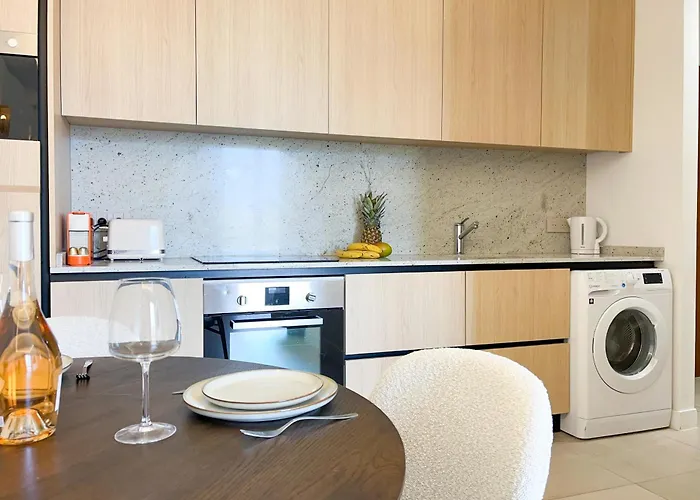 Idéal Sur Le Port - Vip